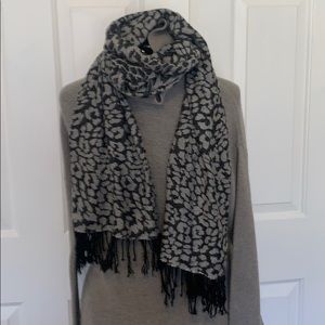 Double sided cheetah print scarf